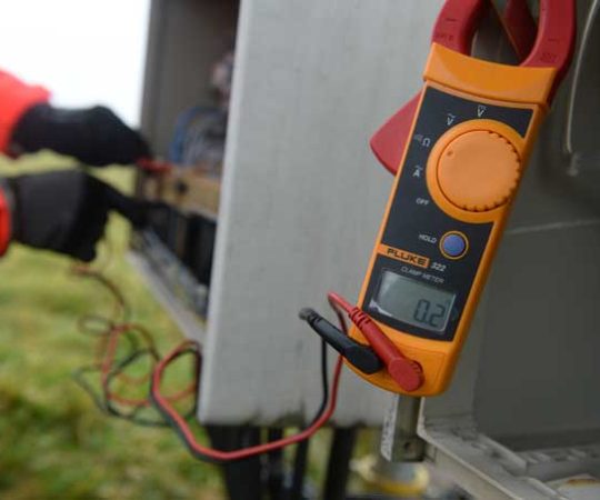 leakage-current-measurement-clampmeter